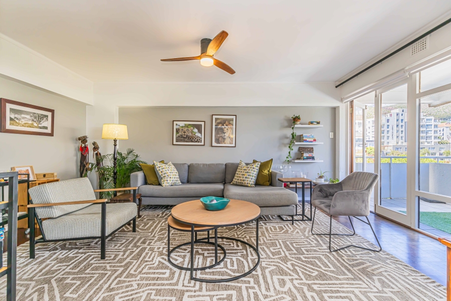 To Let 2 Bedroom Property for Rent in Sea Point Western Cape